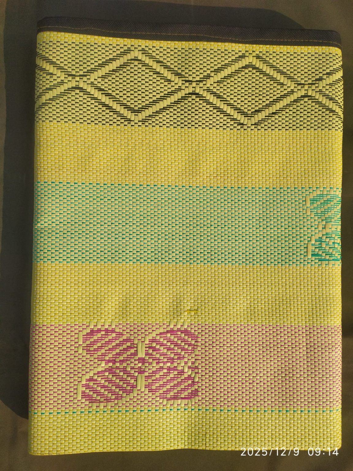 প্রিমিয়াম ফোল্ডেবল মাদুর – খোলা অবস্থায়